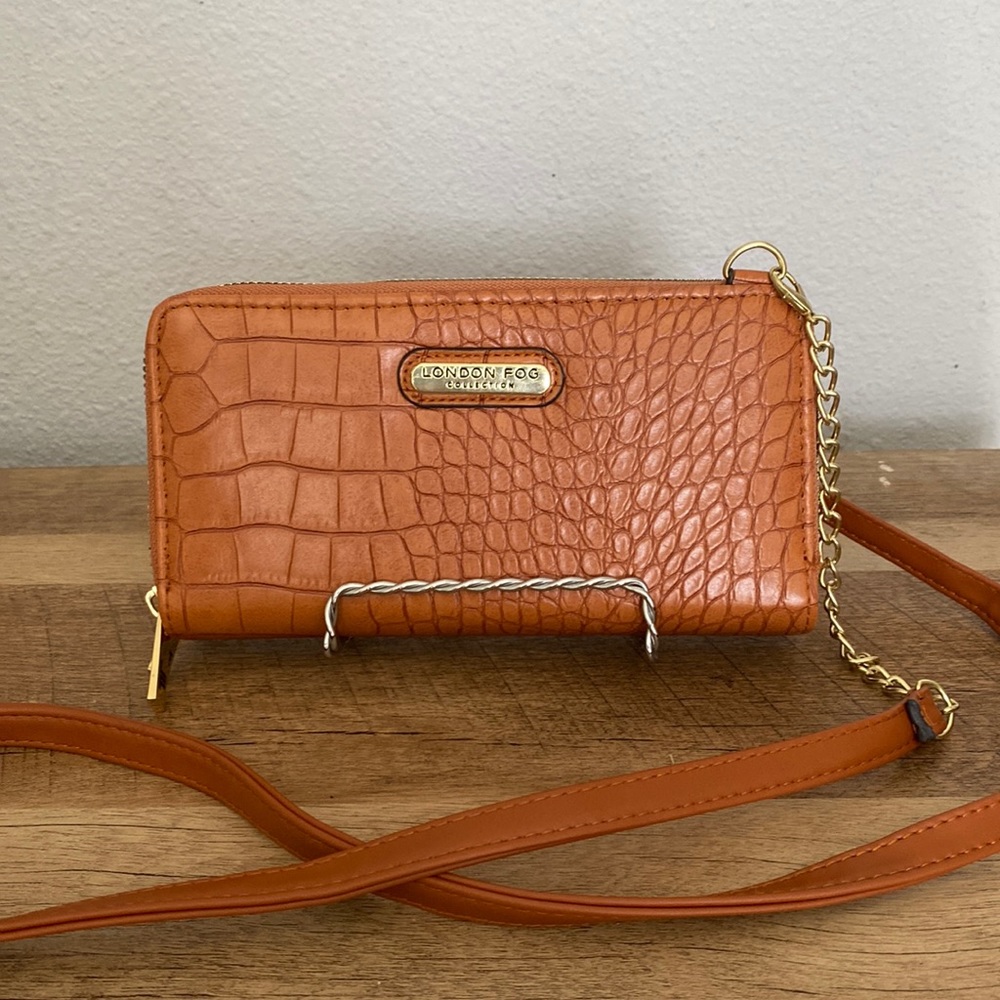 London Fog Collection wallet bag w/chain lots credit card slots faux Crocodile